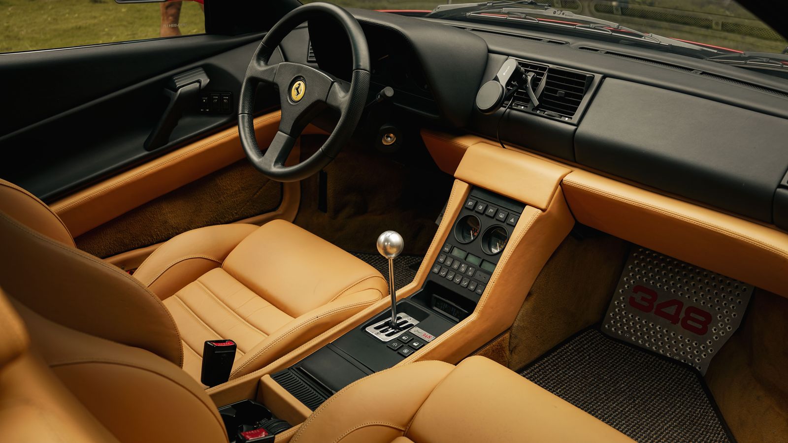 Ferrari 348 GTS 搭配 Jaeges RF 輪圈