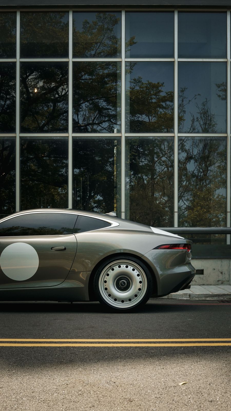 Jaguar F-Type on Jaeges RJ wheels
