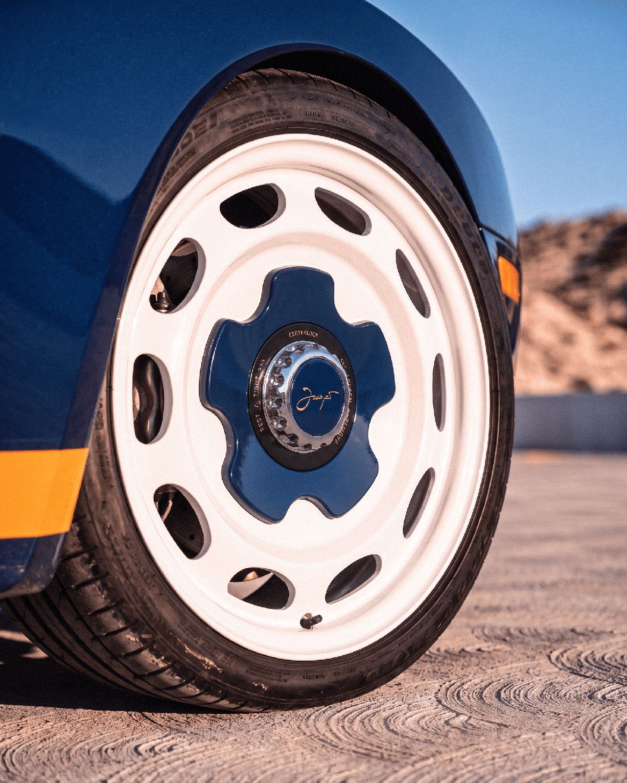 Porsche 944 on Jaeges RP wheels