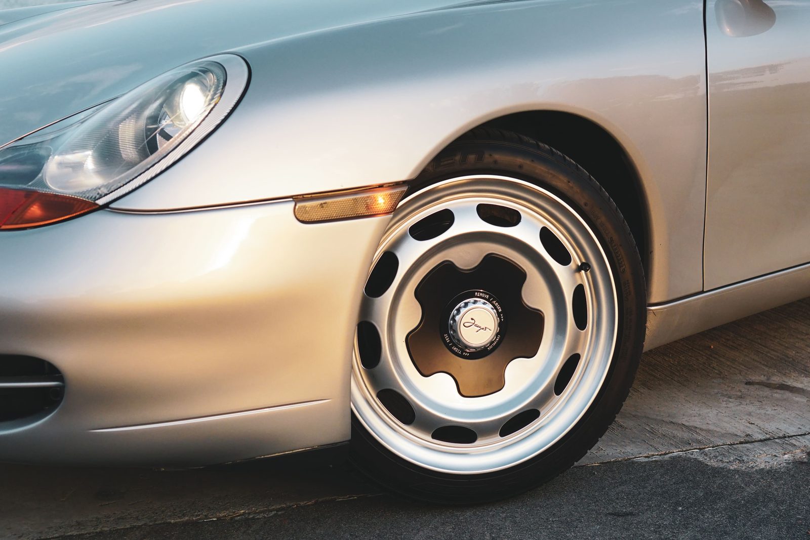 Porsche 996 Carrera 2 on Jaeges RP wheels